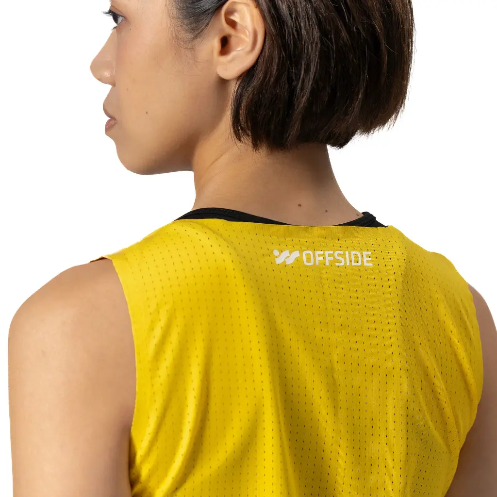 ODO_womens_singlet_yellow_006.webp